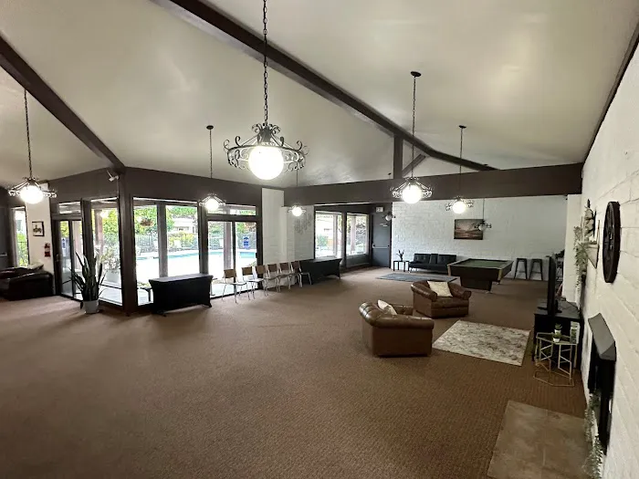 Park West Mobile Home Park Picture 5