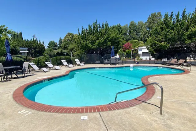 Park West Mobile Home Park Picture 1