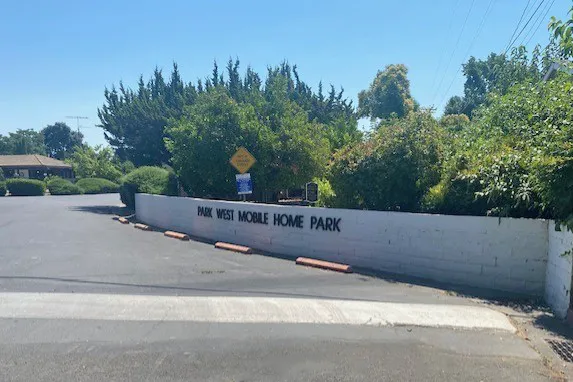 Park West Mobile Home Park Picture 8