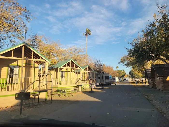 SacWest RV Park & Campground Picture 1