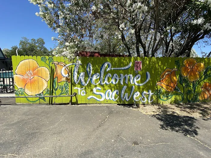 SacWest RV Park & Campground Picture 3