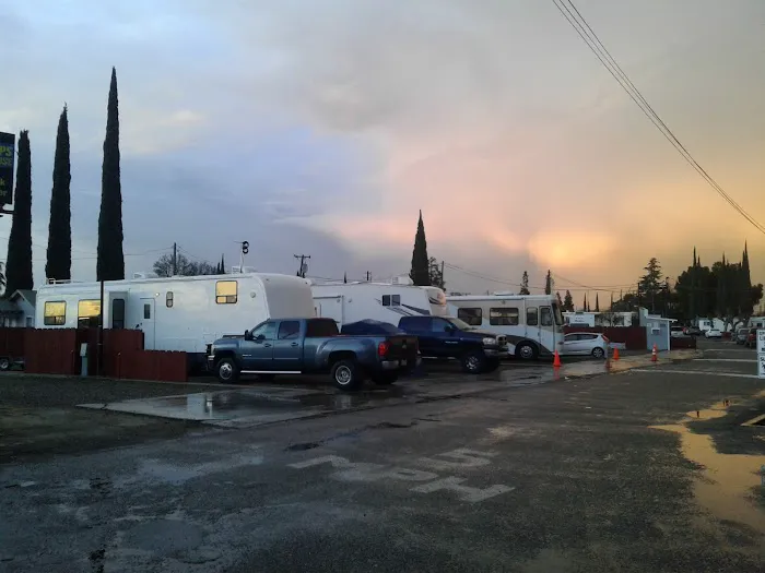 Modern Mobile Home Park Picture 7