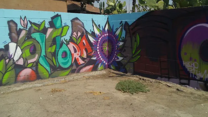Golden Wheels Mobile Home Park Picture 8