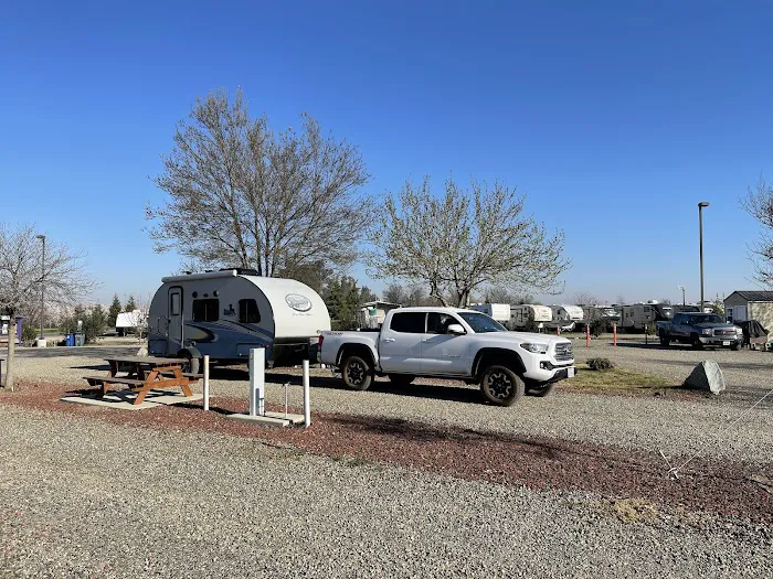 Merced, CA Elks RV Park Picture 7