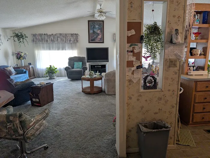 Riviera Holiday Mobile Estates/Senior Community Picture 2