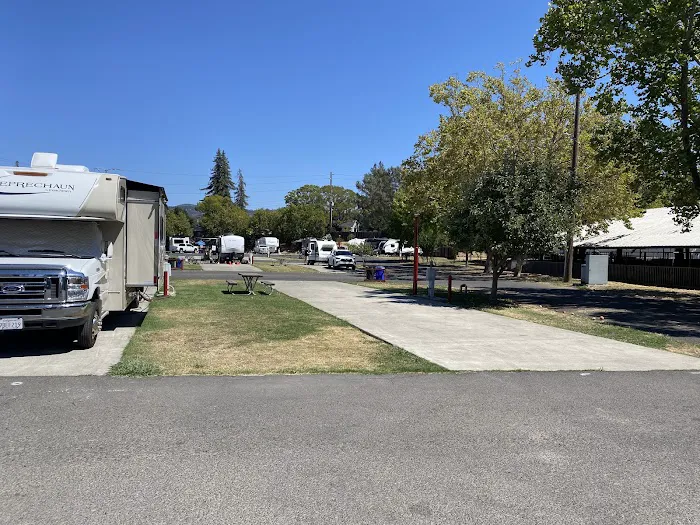 Napa Valley Expo RV Park Picture 4