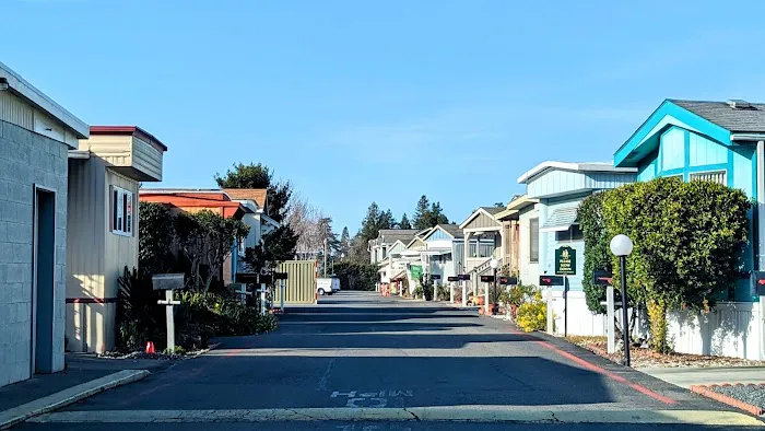 Roseland Mobile Home Park Picture 3