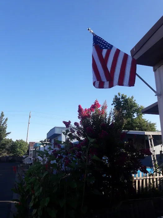 Leisure Mobile Home Park Picture 3