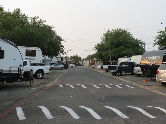 Sacramento Sun RV Park Picture 8