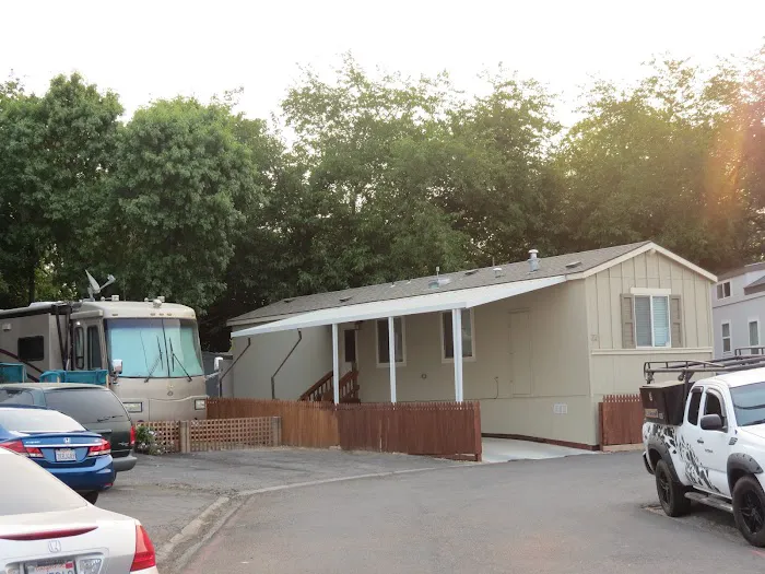 Sacramento Sun RV Park Picture 9