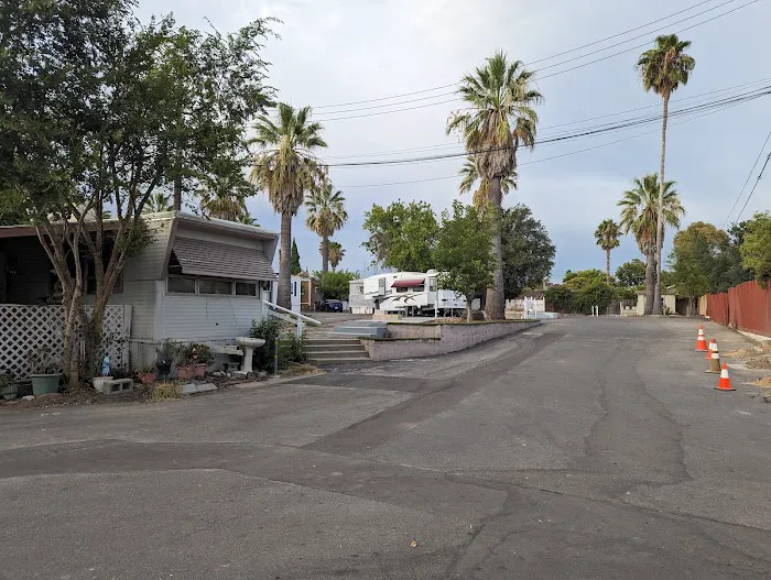Camellia Gardens Mobile Home Park Picture 1