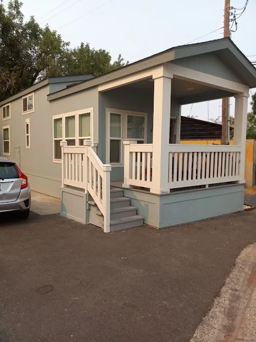 Camellia Gardens Mobile Home Park Picture 5