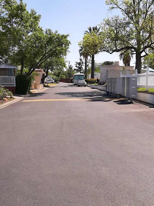 Camellia Gardens Mobile Home Park Picture 10