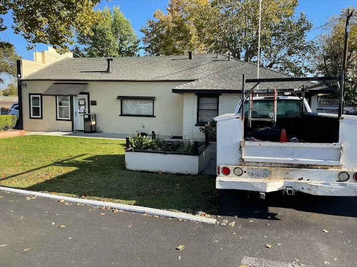 Sacramento Mobile Home & RV Park Picture 8