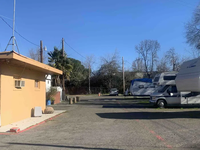 Sacramento Village RV & Mobile Home Park Picture 8