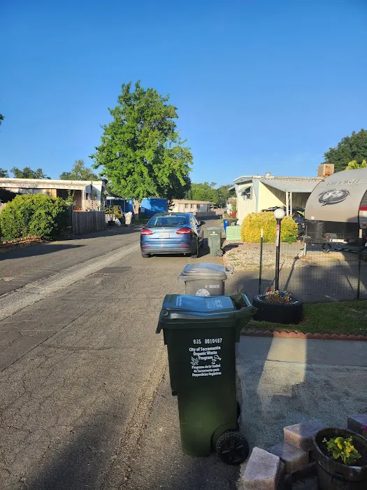 North Sacramento Mobile Home Park Picture 5