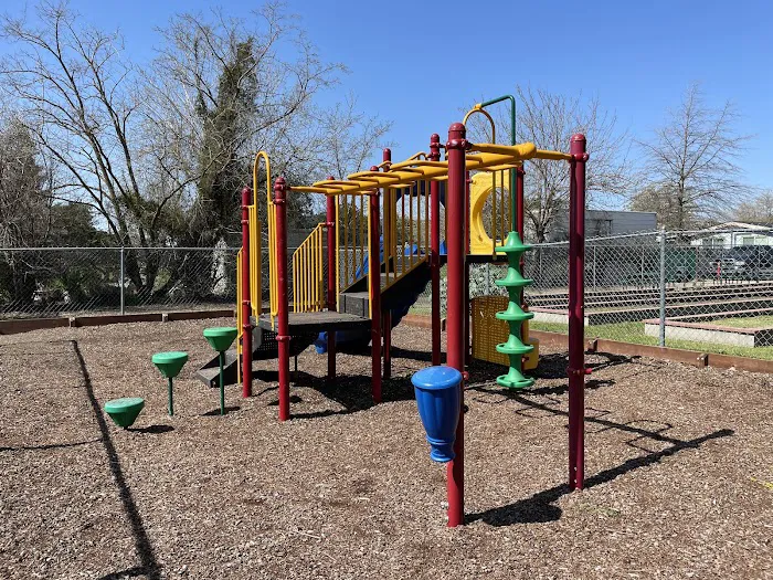 Silver Eagle Mobile Home Park Picture 3