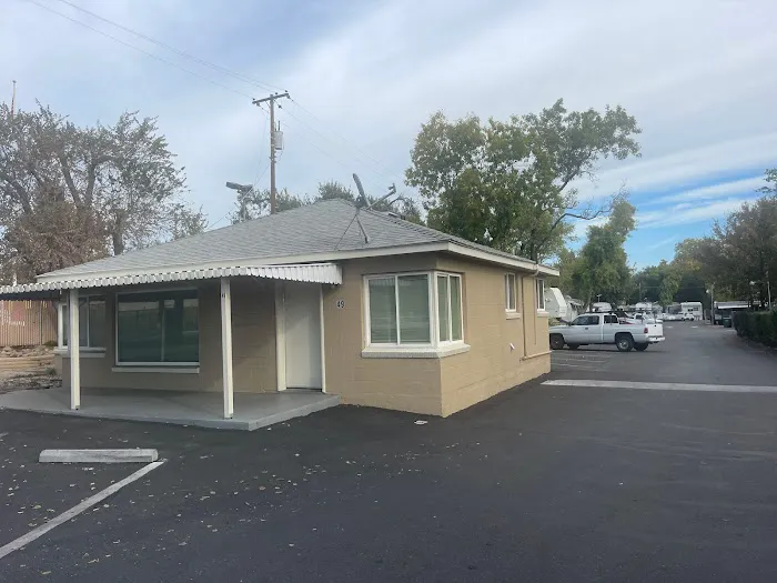 College Oaks MH & RV Park Picture 5