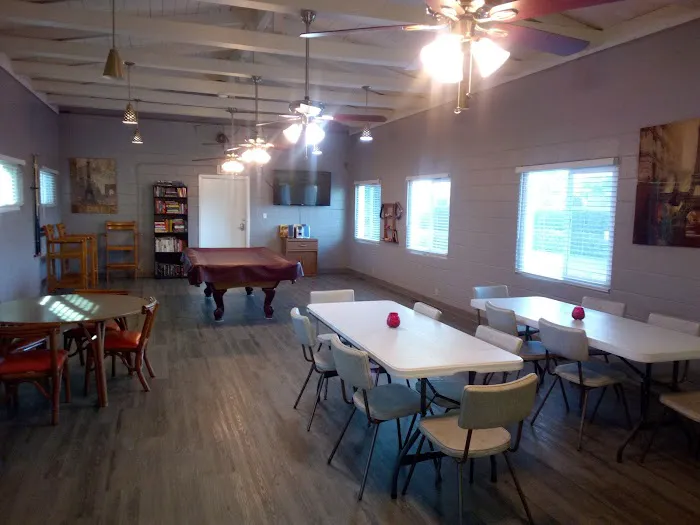 Mark J RV Park Picture 10