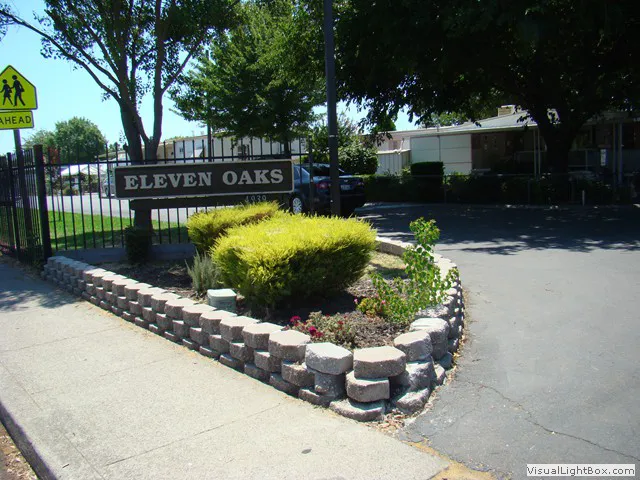 Eleven Oaks Mobile Home & RV Park Picture 5