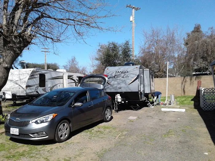 Twilight RV & Mobile Home Park Picture 5