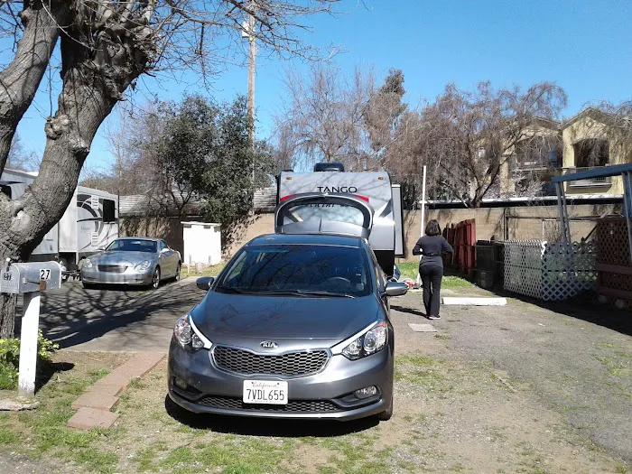 Twilight RV & Mobile Home Park Picture 9