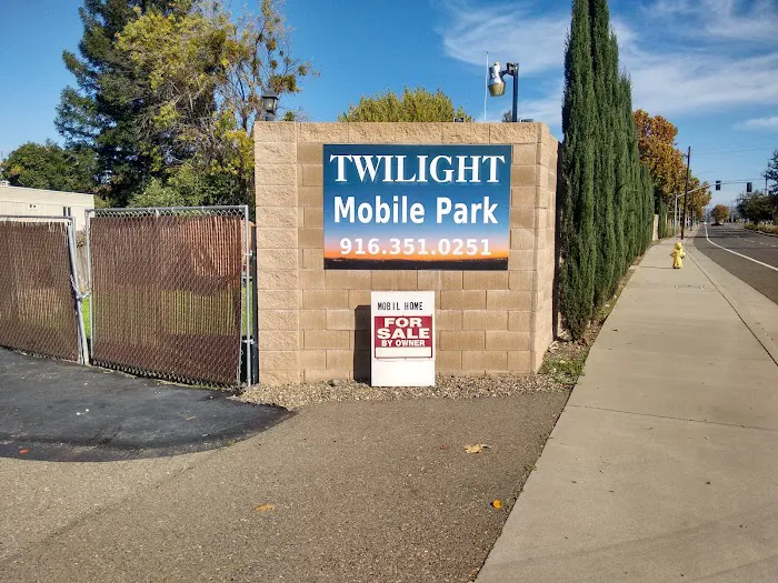 Twilight RV & Mobile Home Park Picture 7