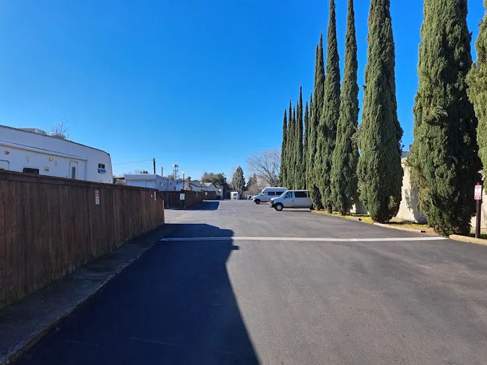 Pioneer RV Park and MHP Picture 8