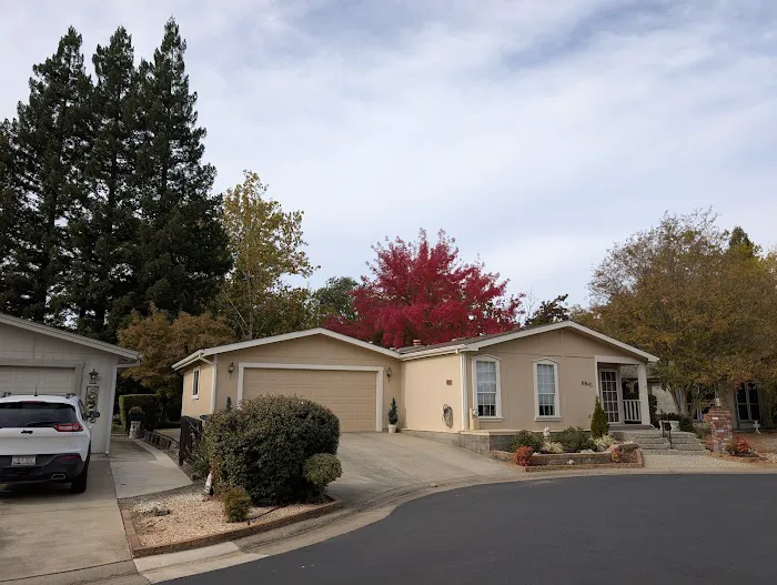 Lakeview Village Mobile Home Picture 8