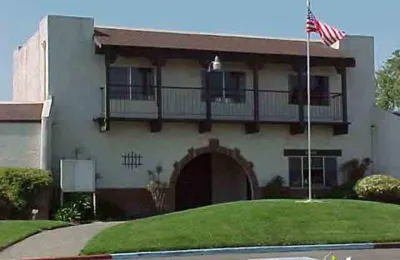 Country Club Estates Picture 3