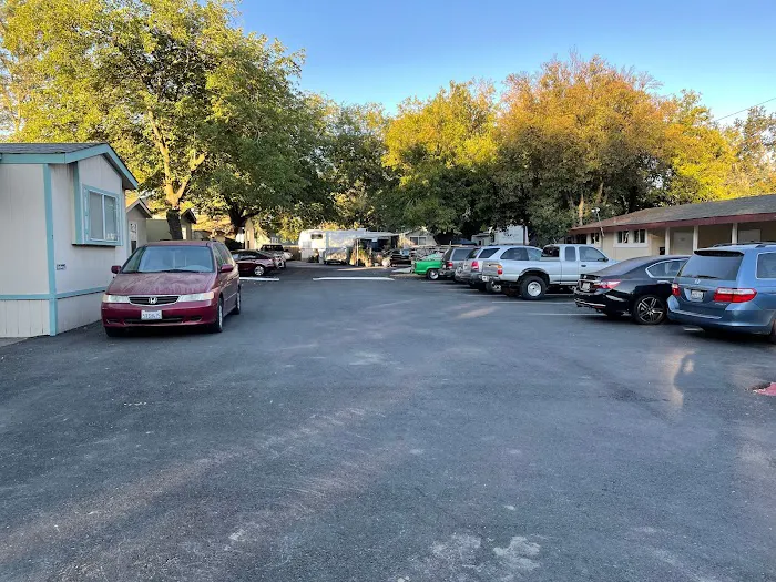 Davis Mobile Estates Picture 8