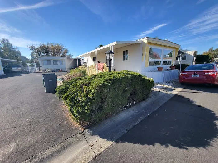 Colonial Park Inc Picture 3