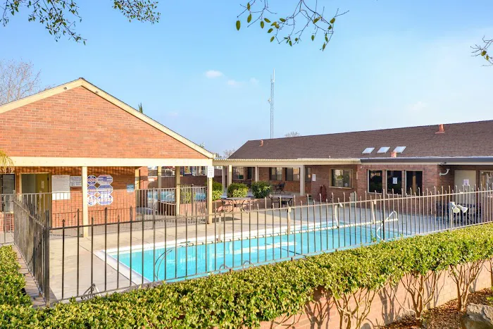 Meadowbrook Mobile Home Park Picture 5