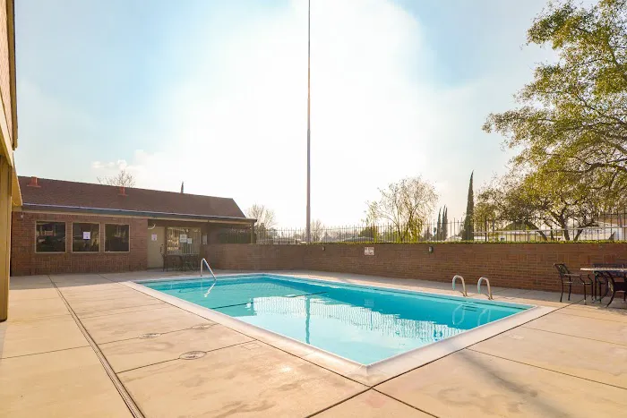 Meadowbrook Mobile Home Park Picture 2