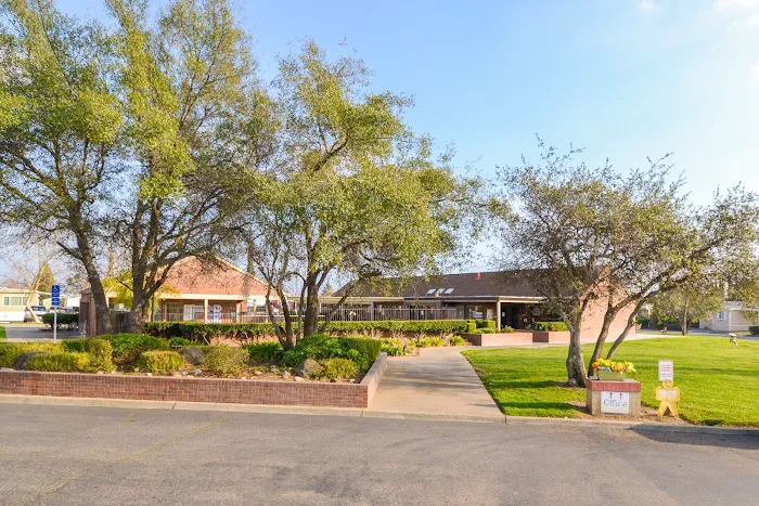 Meadowbrook Mobile Home Park Picture 8