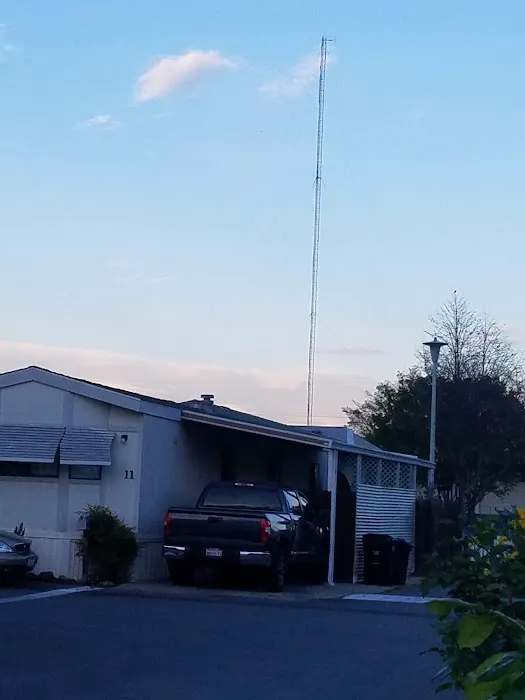 Twin Lakes Manor Picture 3