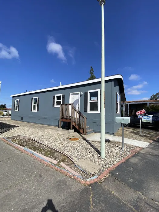 Stonegate Mobile Home Estates Picture 9