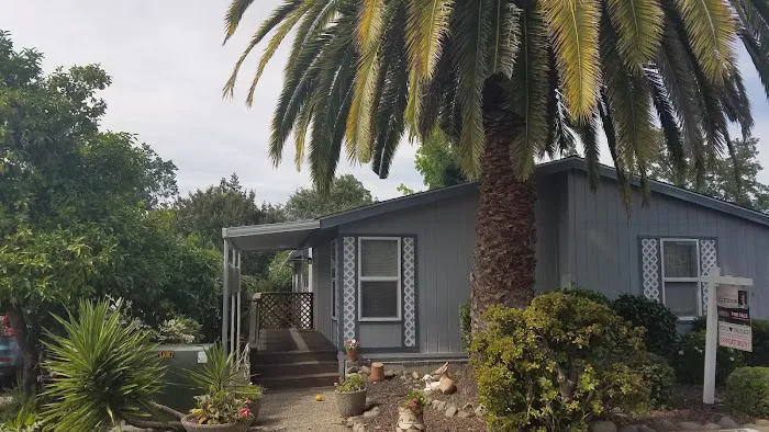 Lake Park Estates Picture 3
