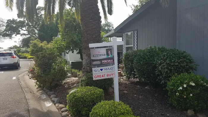 Lake Park Estates Picture 8