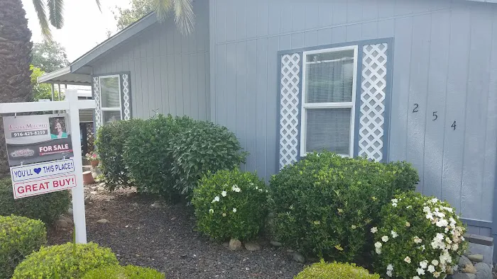Lake Park Estates Picture 10