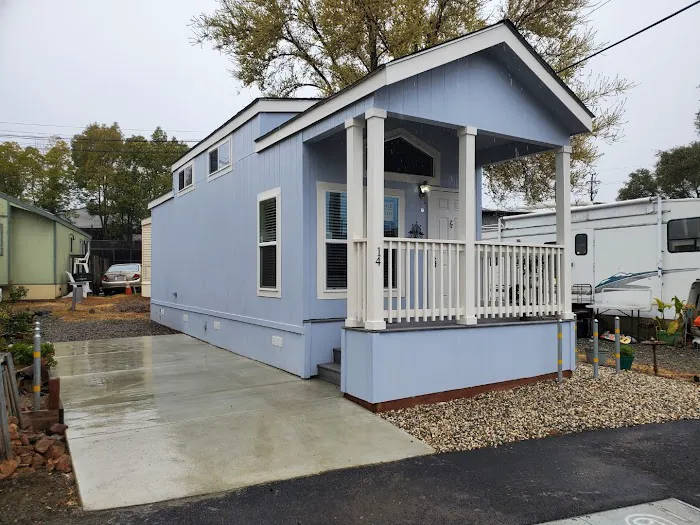 Granite Bay Mobile Home Park Picture 3