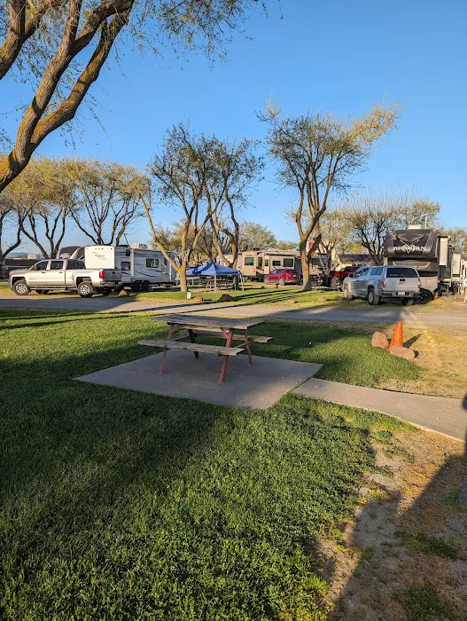 Happy Time RV Park Picture 3