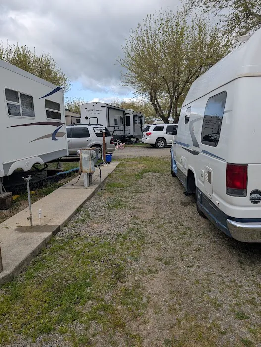 Happy Time RV Park Picture 9