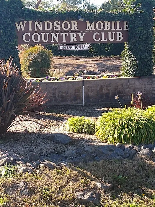 Windsor Mobile Country Club Picture 4