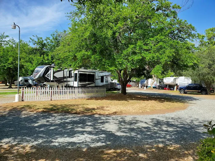 Loomis RV Park Picture 4