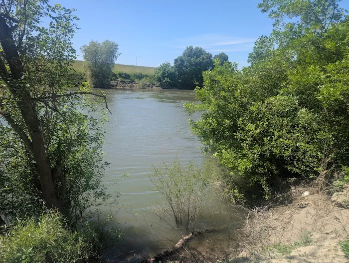 Lovey's Landing RV park Picture 9