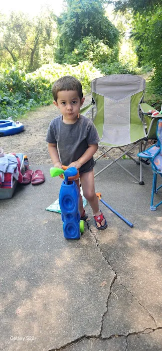 Mirabel RV Park & Campground Picture 4