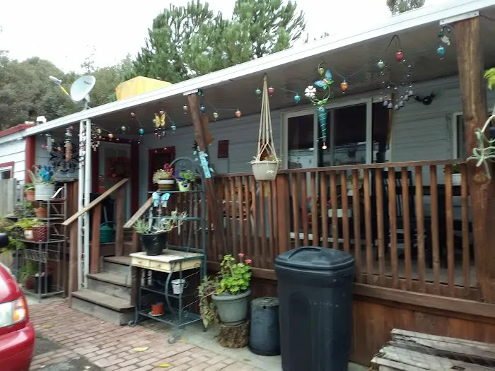 Gold Hill Mobile Home Park Picture 5