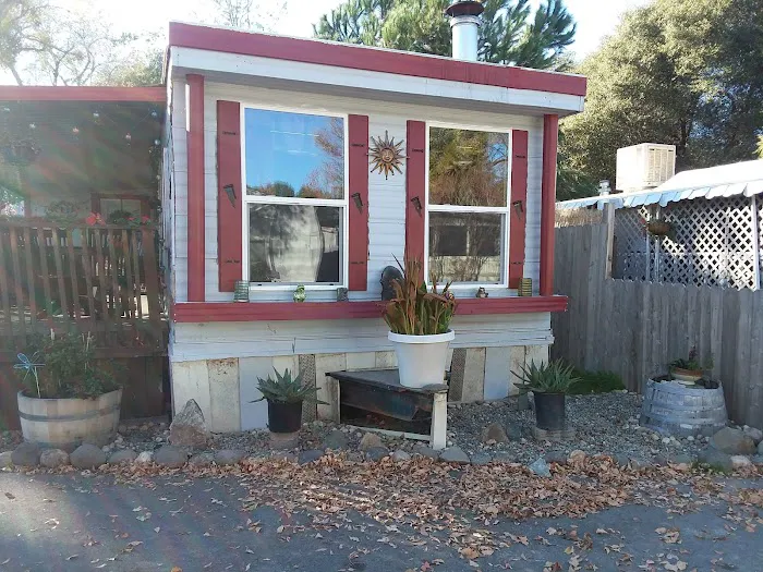 Gold Hill Mobile Home Park Picture 2