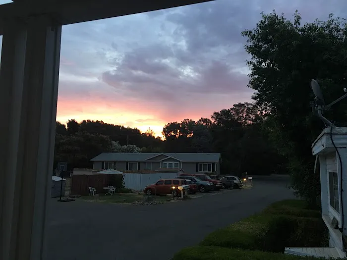 Gold Hill Mobile Home Park Picture 8